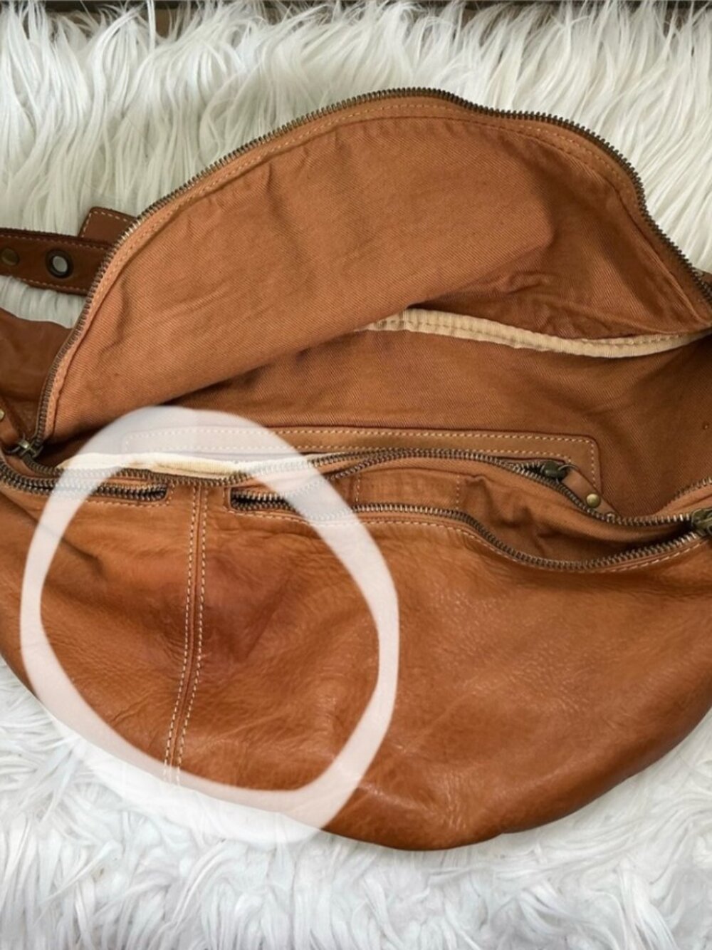 Bolsa Nova ‘Bella’ Large Sling - Picture 7 of 9